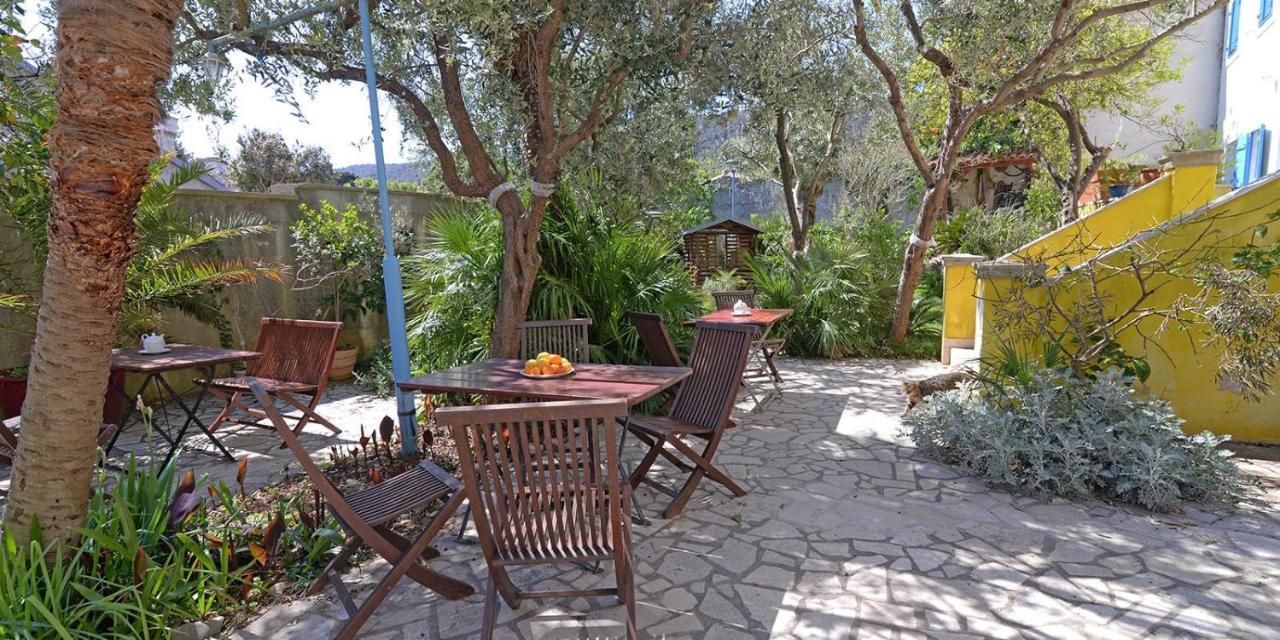 Pjacal Hotell Veli Lošinj Eksteriør bilde